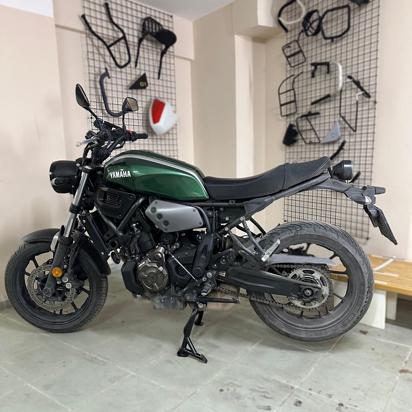 Yamaha XSR 700 Center Stand