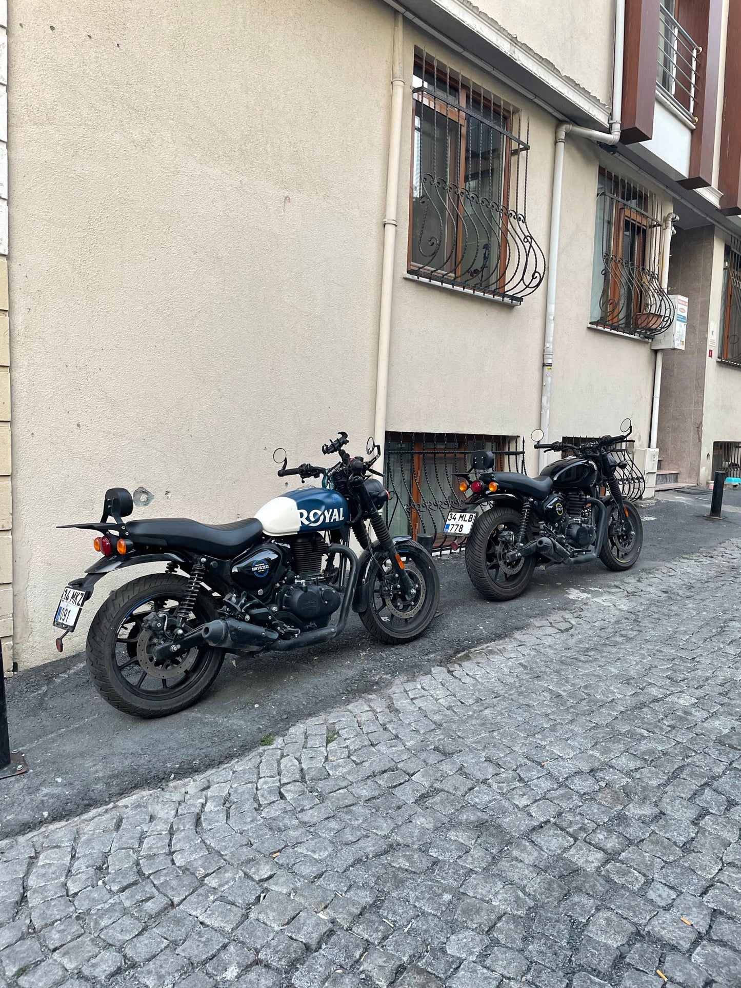 Royal Enfield Hunter 350 Sissy Bar & Rack